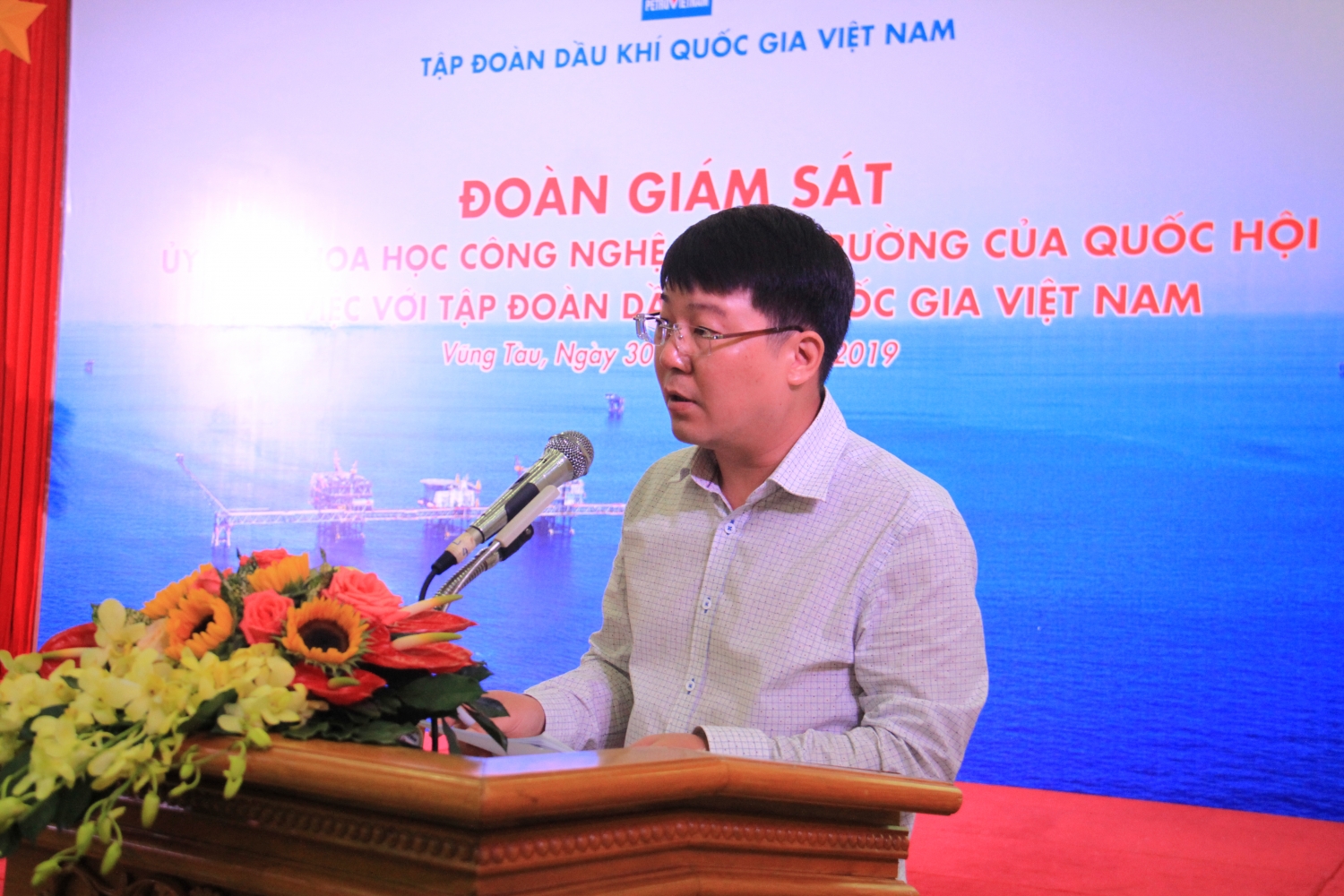 Ủy ban Khoa học Công nghệ và Môi trường Quốc hội làm việc với PVN về giám sát việc thực hiện chính sách, pháp luật bảo vệ môi trường